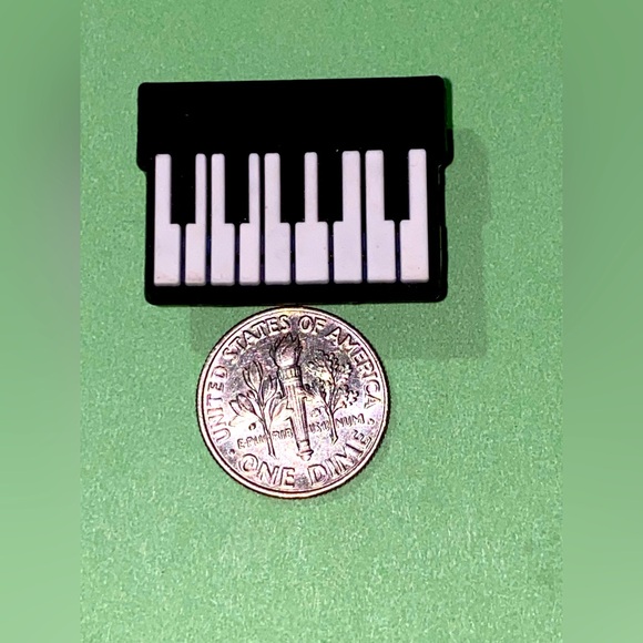 (10 for $15) Musical Instruments Piano Keys Crocs Shoes Charms - Picture 1 of 1